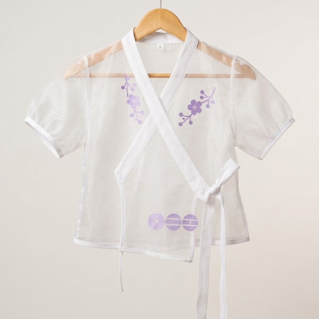 Blusa Transparente Blanca Estilo Hanbok Moderno – Diseño de Flores Lilas de Cerezo en Organza