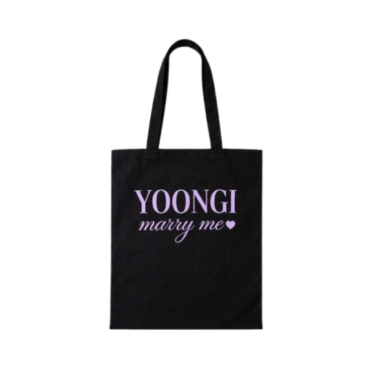Tote Bag Negra Arirang "Yoongi Marry Me" con Letras Púrpuras – Bolsa de Tela para Fans de K-Pop y Conciertos